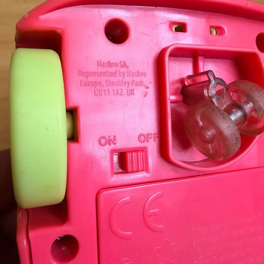 2009 Hasbro Strawberry Shortcake Berry Cruiser RC Remote Control Car Tested